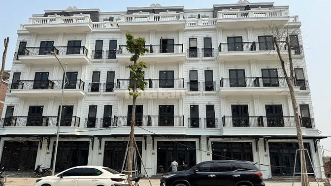 Nhà liền kề cho thuê tại Đông Dương Residence.