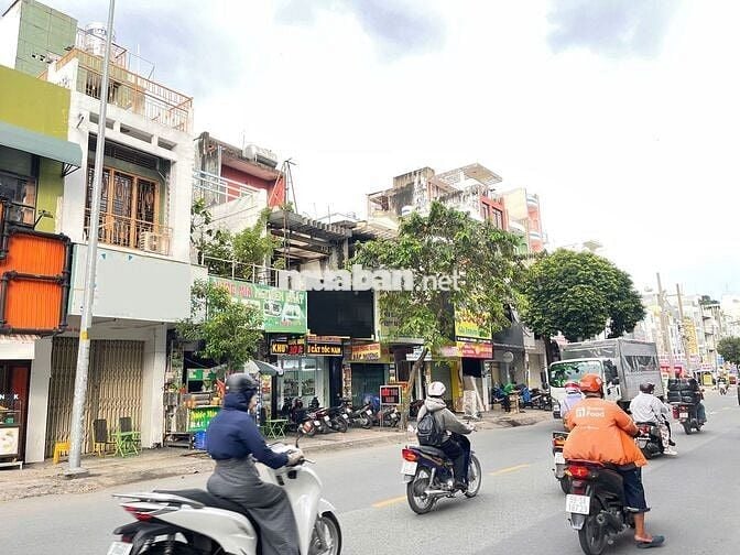 Cho Thuê Góc 2 Mặt Tiền Đường Cách Mạng Tháng 8.