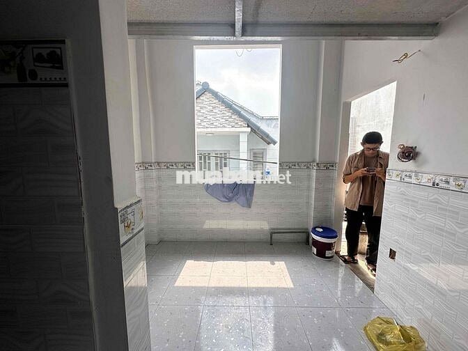 phòng trọ giá rẻ ngay cầu Tân Thuận sát KCX Tân Thuận