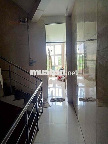 phòng t16 m2 có máy lạnh gần chợ Tân bình đường lý thường kiệt