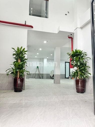 Bán tòa chung cư 123m2 mt 8mx7t trung tâm quận thanh xuân