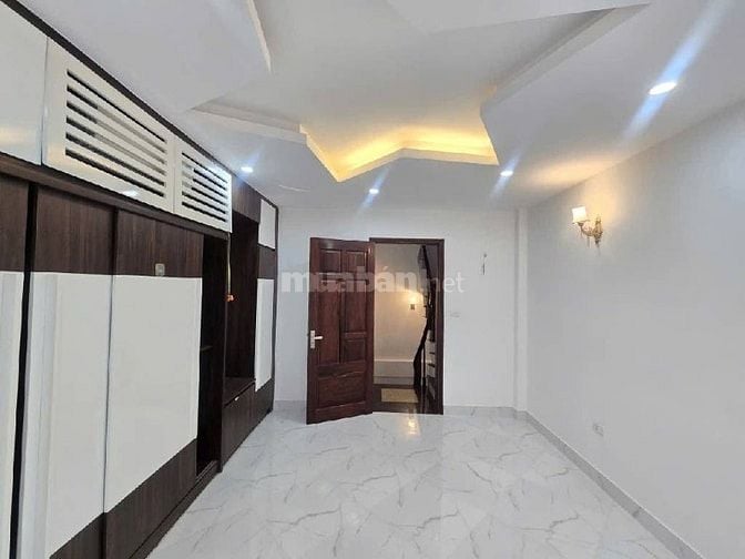 Bán tòa chung cư 123m2 mt 8mx7t trung tâm quận thanh xuân