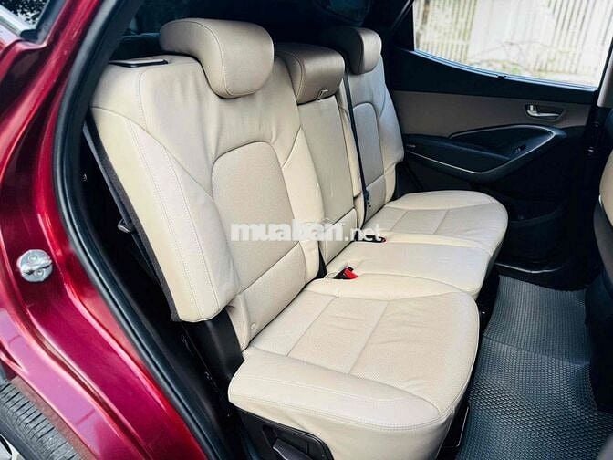 Hyundai SantaFe Premium 2.2D 4x4 sản xuất 2018