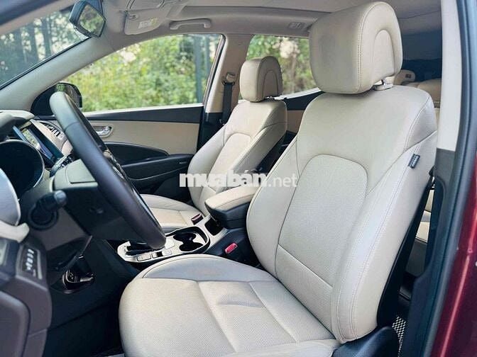 Hyundai SantaFe Premium 2.2D 4x4 sản xuất 2018
