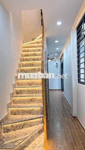 Nhà nhỏ xinh xinh ngang khủng 11m, vừa ở vừa kinh doanh