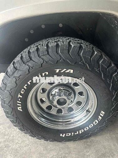 Isuzu Trooper xe cực mới 2 cầu xe giọn chơi tâm h