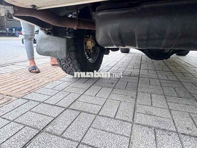 Isuzu Trooper xe cực mới 2 cầu xe giọn chơi tâm h