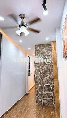 Nhà nhỏ xinh xinh ngang khủng 11m, vừa ở vừa kinh doanh