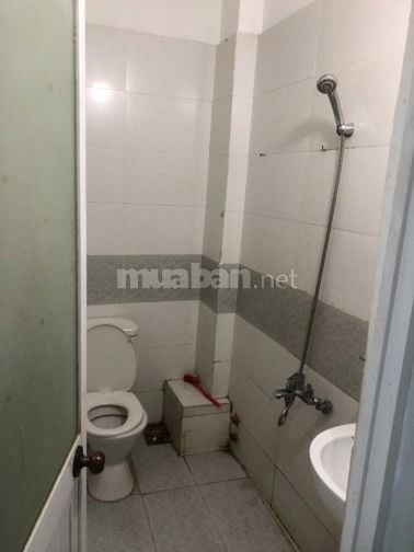 Thuê phòng lầu 1 - đường Phạm Thế Hiển