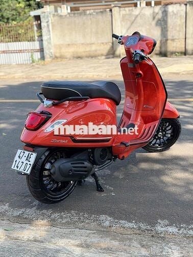 Cần bán VESPA_4.000km - Vừa bấm biển xong