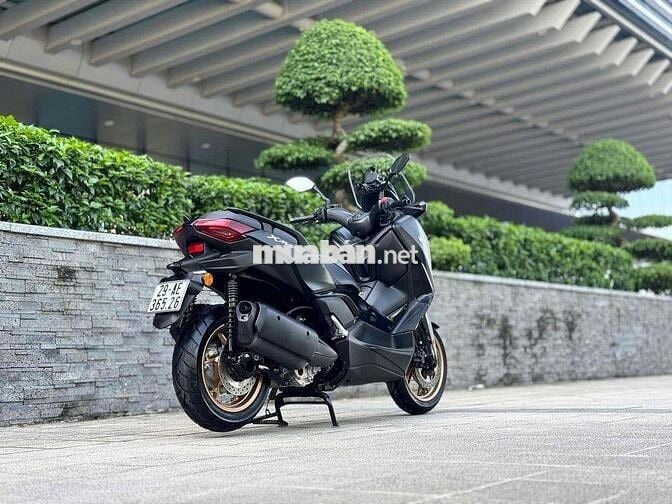 Yamaha Xmax 300 2025