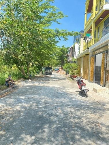 NHÀ BÈ: LÔ TRỤC CHÍNH KDC GIÁ CHỈ 3,7TY CHO 84,5M2- ĐƯỜNG 7M 