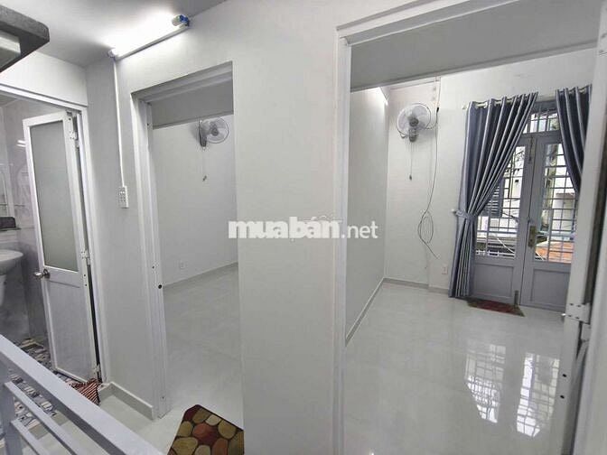 Giá : 3Tỷ950 - Bán nhà hẻm ba gác đường Thích Quảng Đức ,Q.Phú Nhuận