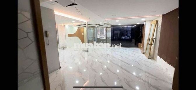 Cho thuê tòa nhà đường Hoàng Việt, DT 8x20m, hầm 7 tầng giá chỉ 200tr