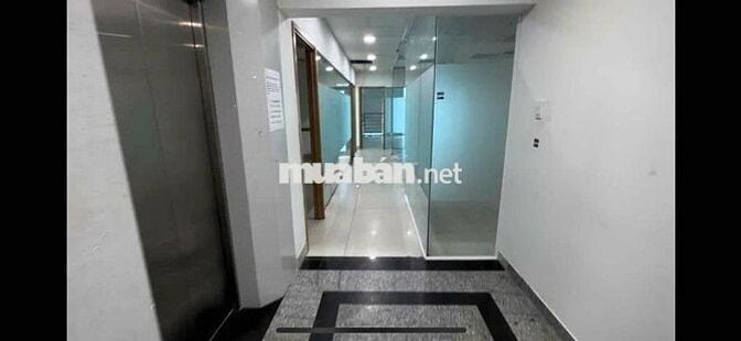 Cho thuê tòa nhà đường Hoàng Việt, DT 8x20m, hầm 7 tầng giá chỉ 200tr