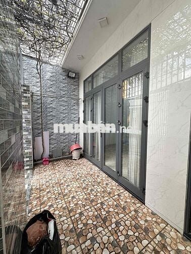 Cho thuê nhà mặt tiền nguyên căn