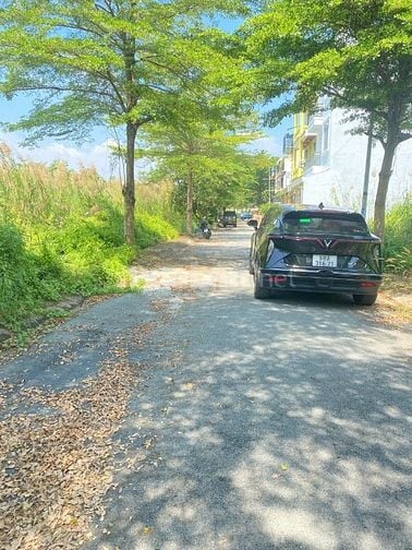 NHÀ BÈ: LÔ TRỤC CHÍNH KDC GIÁ CHỈ 3,7TY CHO 84,5M2- ĐƯỜNG 7M 