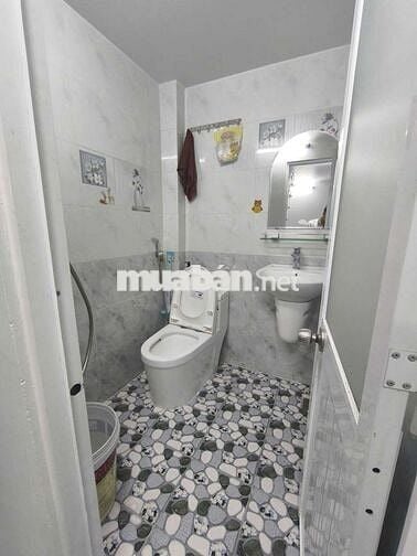 Giá : 3Tỷ950 - Bán nhà hẻm ba gác đường Thích Quảng Đức ,Q.Phú Nhuận