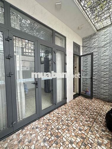 Cho thuê nhà mặt tiền nguyên căn