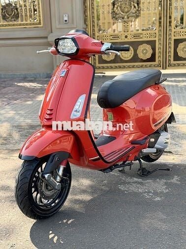 Cần bán VESPA_4.000km - Vừa bấm biển xong