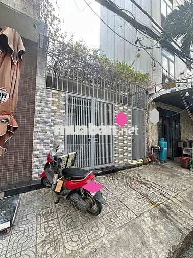 Cho thuê nhà mặt tiền nguyên căn