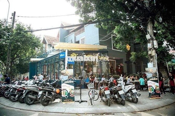 CHO THUÊ MẶT BẰNG GÓC 2MT ĐƯỜNG SỐ 65 VỊ TRÍ ĐẸP Q7