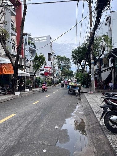 Nhà mới tuyệt đẹp, 1trệt, 2 lầu, H137 Cao Xuân Dục P12,Q8, N3,4mx10,5m