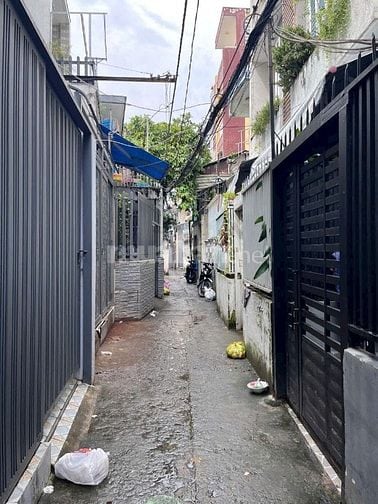 Nhà mới tuyệt đẹp, 1trệt, 2 lầu, H137 Cao Xuân Dục P12,Q8, N3,4mx10,5m