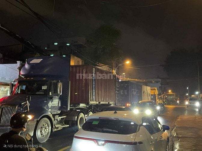 Mặt tiền Lạc Long Quân 92 m2 - giảm chào hơn 2 tỷ