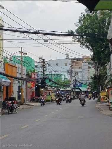 Mặt tiền Lạc Long Quân 92 m2 - giảm chào hơn 2 tỷ