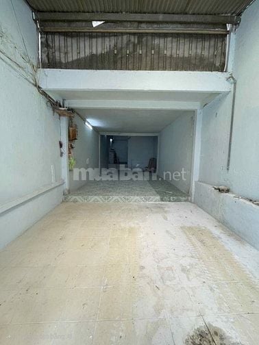 Mặt tiền Lạc Long Quân 92 m2 - giảm chào hơn 2 tỷ