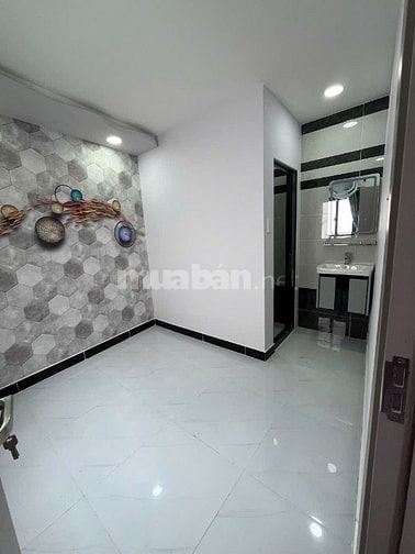 Nhà mới tuyệt đẹp, 1trệt, 2 lầu, H137 Cao Xuân Dục P12,Q8, N3,4mx10,5m