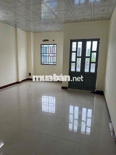 Nhà Trệt Lầu KDC Hồng Phát 3pn 3wc ( oto đậu trong sân )