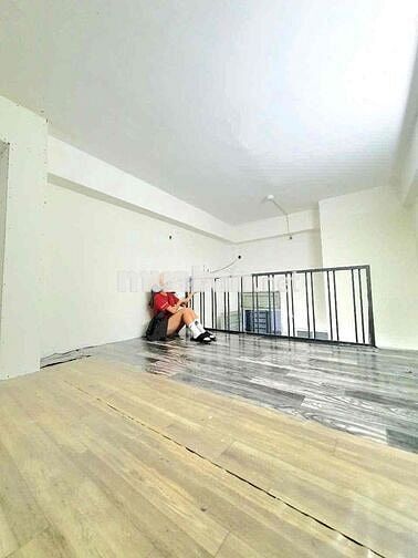 Phòng gác cao 2m, ở được 3-4 người, sau lưng Etown Cộng Hoà