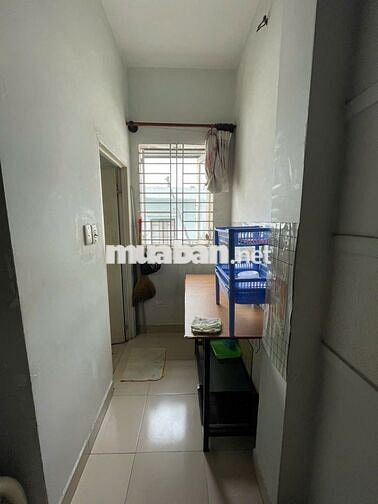 Phòng cho1-2 người, 30m2 Nội Thất Cơ Bản,Ngay CĐ GTVT Văn Cao, Tân Phú