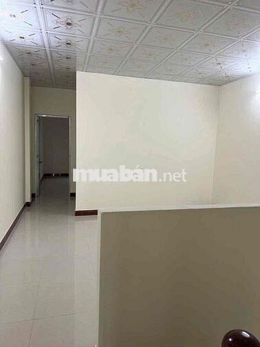 Nhà Trệt Lầu KDC Hồng Phát 3pn 3wc ( oto đậu trong sân )