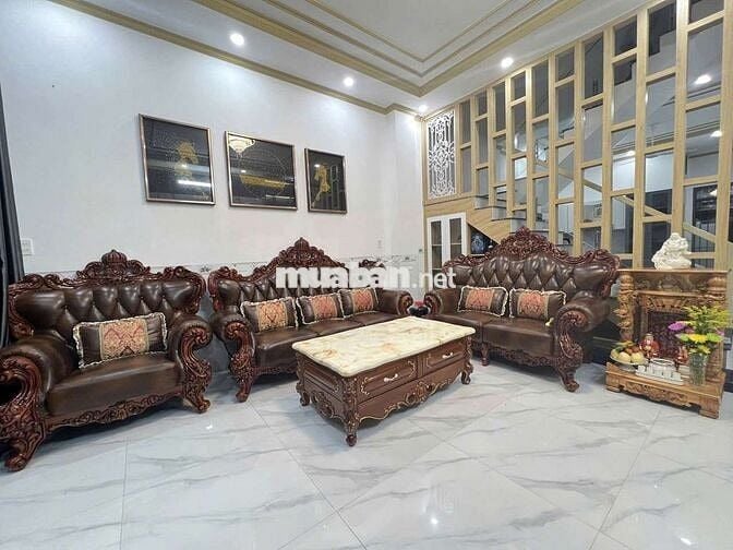 BÁN NHÀ 3 LẦU KVH TÂY ĐÔ. Sổ hồng hc 7TY2.DTSD 234MV. LỘ 40m.4pn.