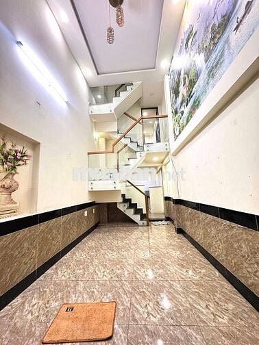 Bán căn nhà Q12 Hiệp Thành hẻm xe hơi, SHR Dt: 33m2 giá chỉ nhỉnh 2 tỷ