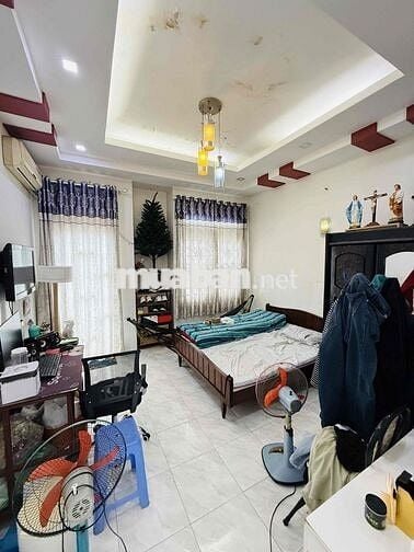 GIÁP QUẬN 11 – HẺM XE TẢI THÔNG – 4 TẦNG + 8 PHÒNG TRỌ – GIẢM 1,5 TỶ