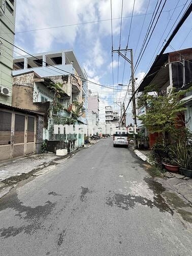 GIÁP QUẬN 11 – HẺM XE TẢI THÔNG – 4 TẦNG + 8 PHÒNG TRỌ – GIẢM 1,5 TỶ