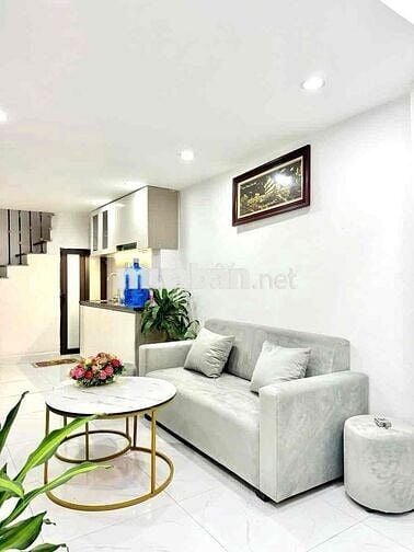 NHÀ ĐẸP NỞ HẬU- NGÕ 3 GÁC TRÁNH XE - GẦN TRƯỜNG ĐẠI HỌC BỆNH VIỆN