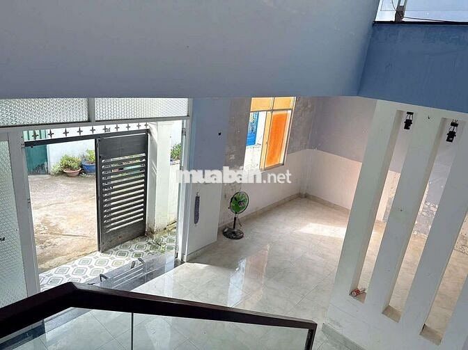 Bán nhà sổ hồng gần kdc phong phú.