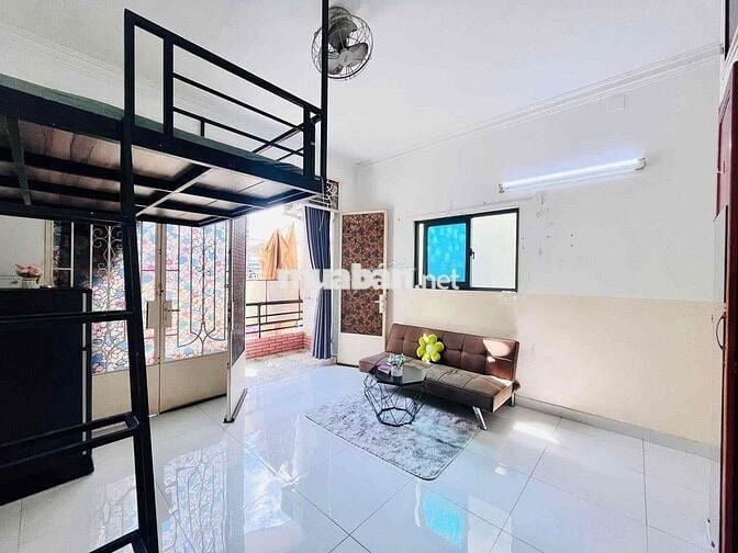 Duplex ban công-Tách bếp-Ngay cầu Chữ Y