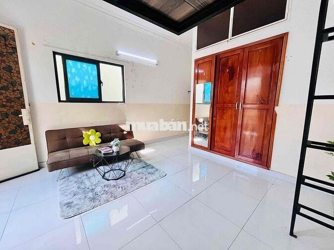 Duplex ban công-Tách bếp-Ngay cầu Chữ Y