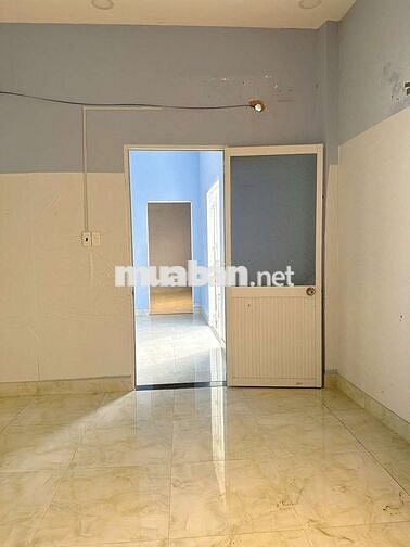 Bán nhà sổ hồng gần kdc phong phú.