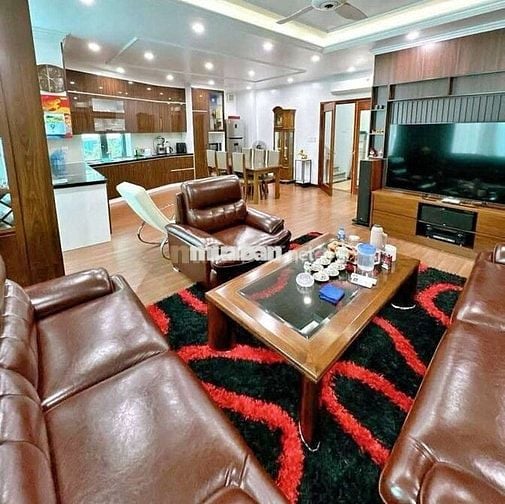 Đông Ngạc - Dân xây 60 m-  Wiew sân chơi, ô tô đỗ cửa- Gần ô tô tránh.