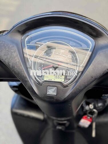 vison 2024. mới đi 7 ngàn km như xe hãng