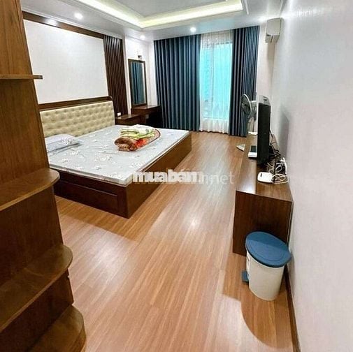 Đông Ngạc - Dân xây 60 m-  Wiew sân chơi, ô tô đỗ cửa- Gần ô tô tránh.