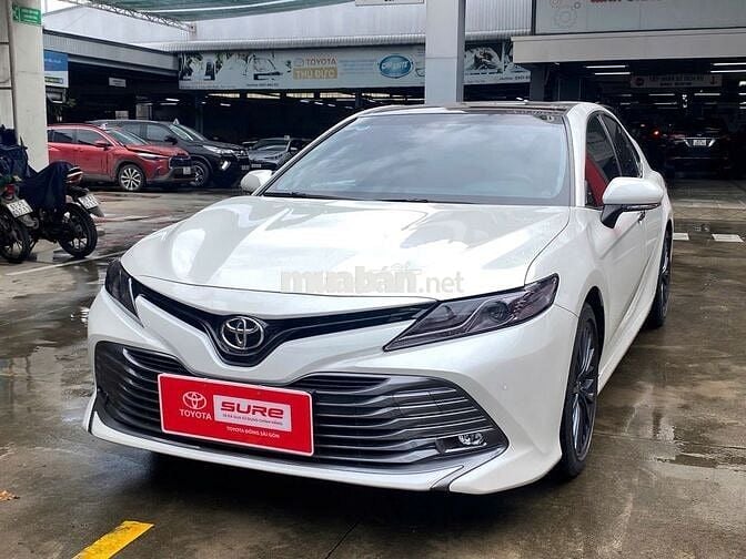 Toyota Camry 2.5Q 2021, Trắng Ngọc Trai - 54271 km