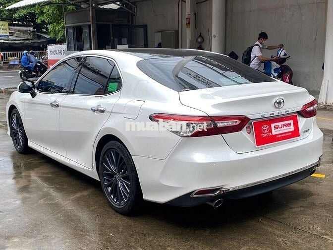 Toyota Camry 2.5Q 2021, Trắng Ngọc Trai - 54271 km